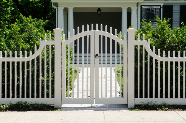 Cost of Gate Hinge Replacement in Santa Rosa