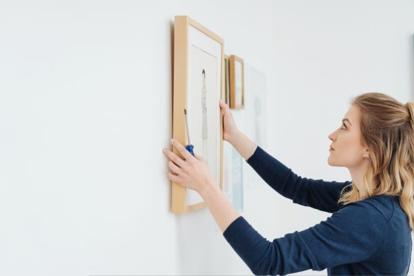Cost of Picture Hanging Service in Santa Rosa