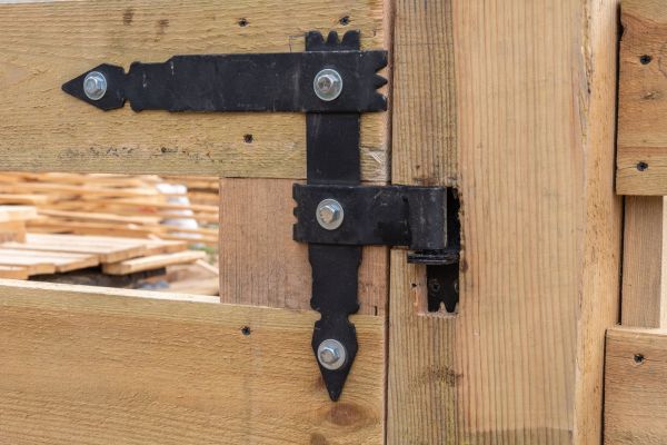 Cost of Gate Hinge Adjustment in Santa Rosa