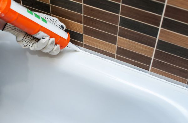 Cost of Bathtub Sealing in Santa Rosa